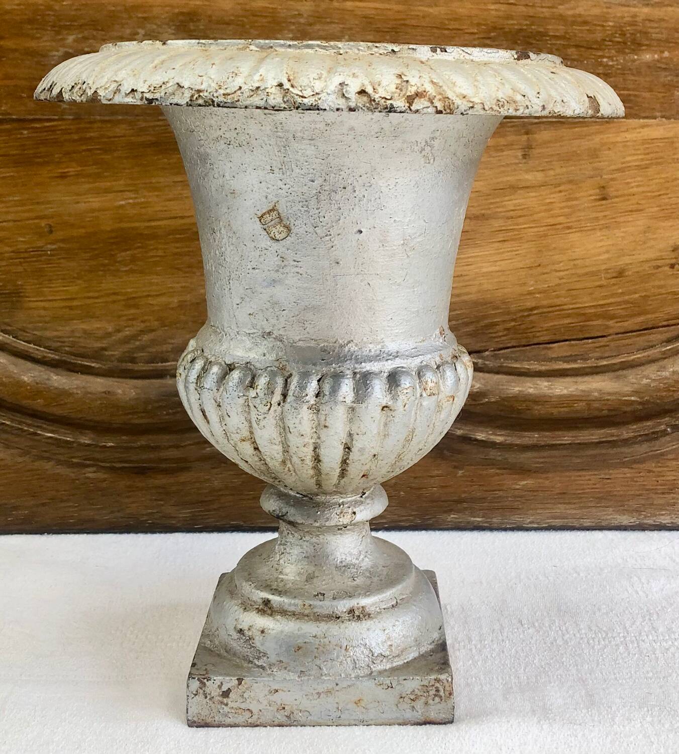 Medici vase cast iron 19th century