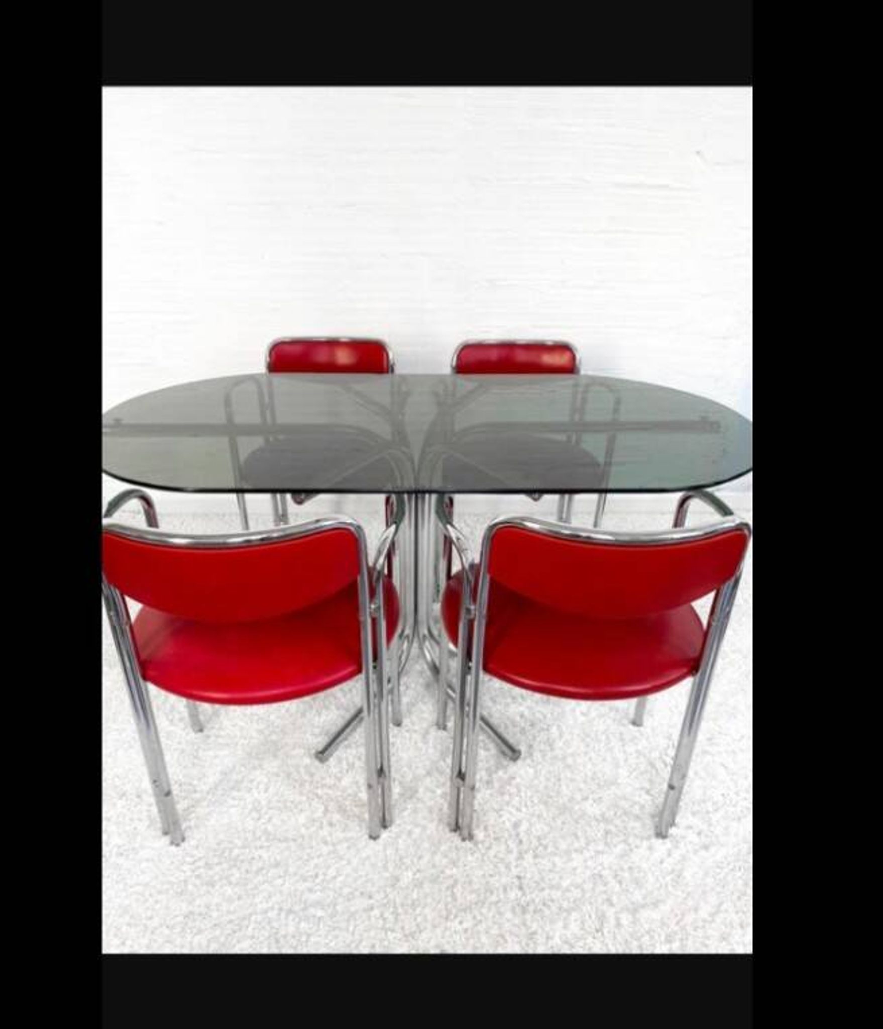 Ensemble de 4 chaises de salle à manger des années 50.