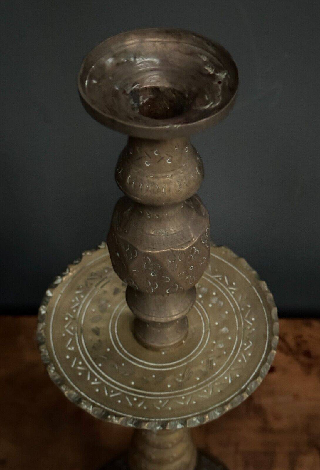 Fake pair of oriental candlesticks in engraved bronze mid-20th century