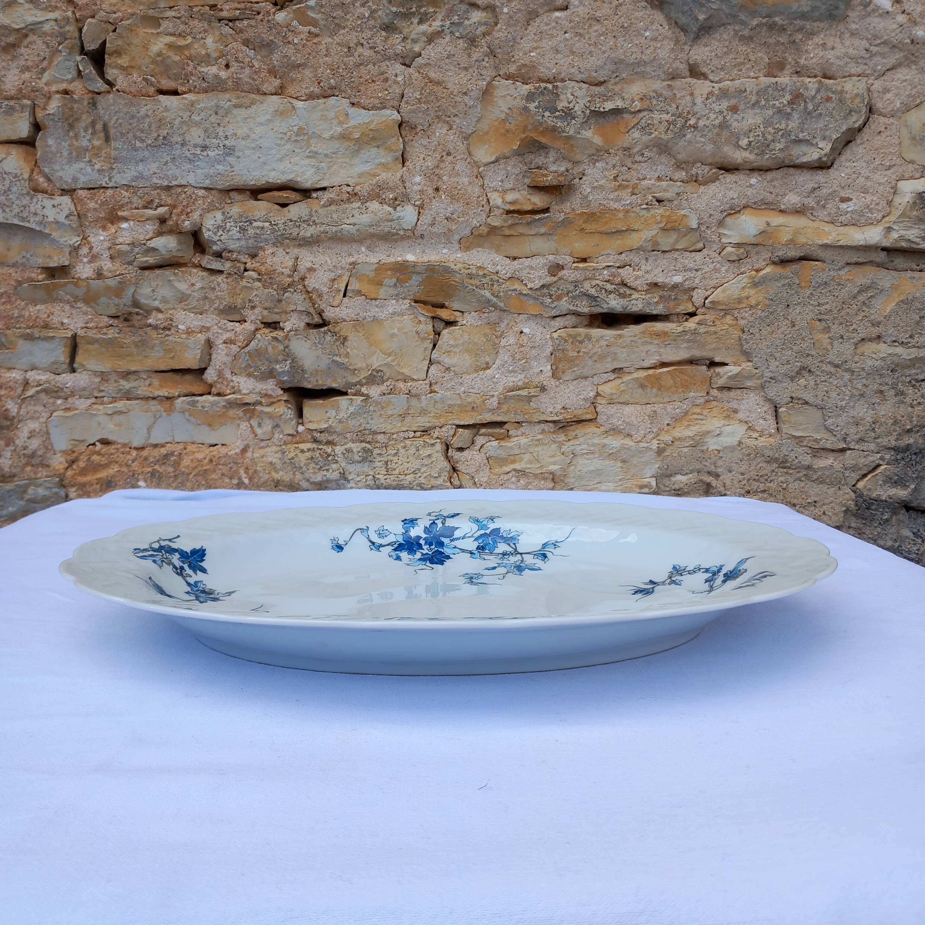 Bernardaud porcelain oval serving dish - Saint Saens model - 1970s