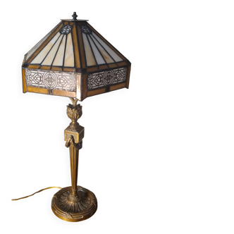 Bronze floor lamp from the 19th century with a handmade stained glass lampshade soldered with lead, measuring 52x26.