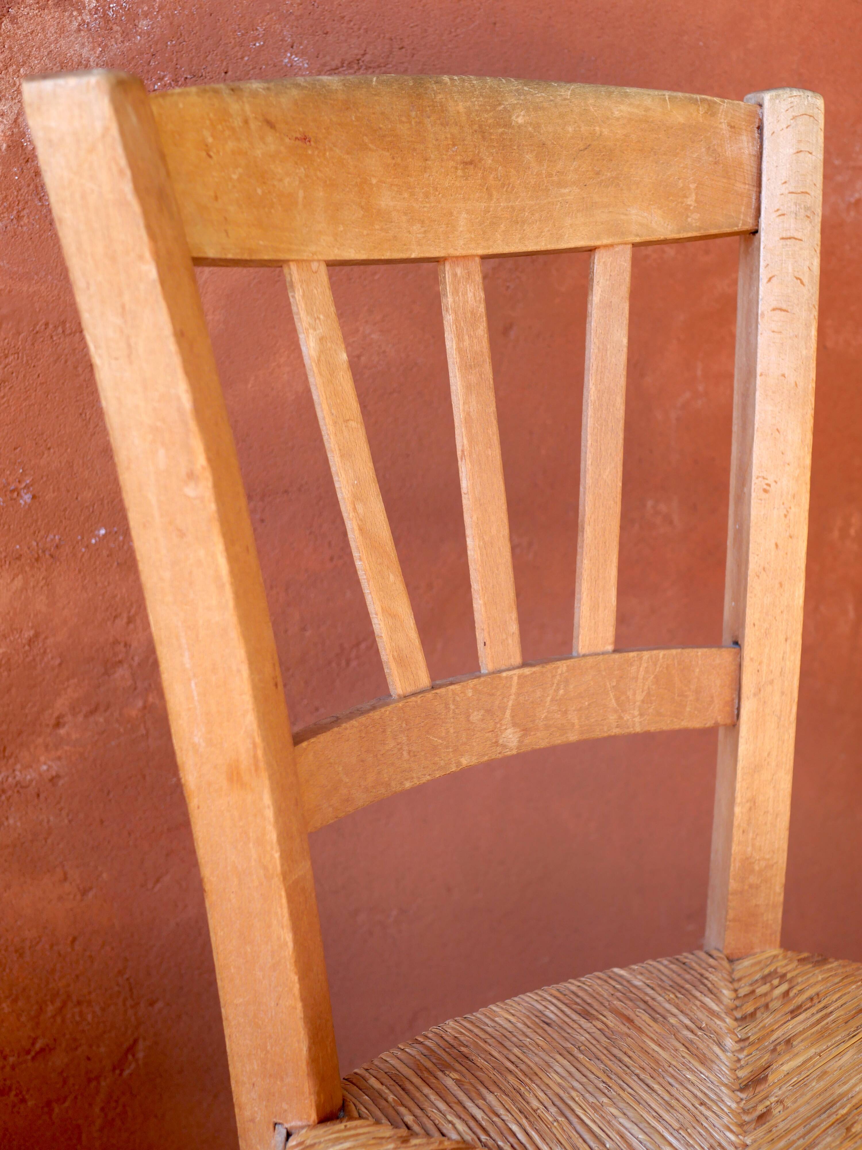 Set of 5 rustic straw chairs