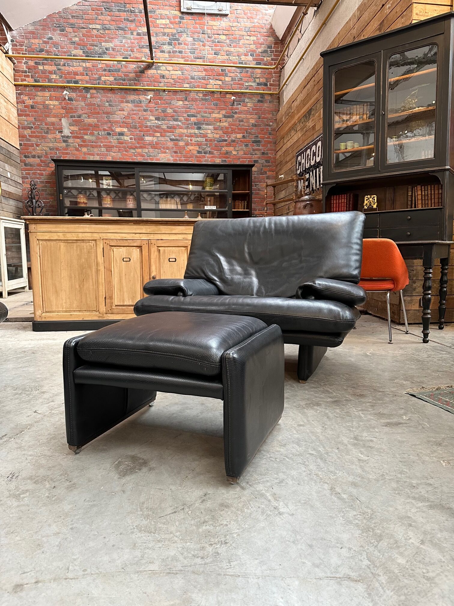 Italian design leather lounge