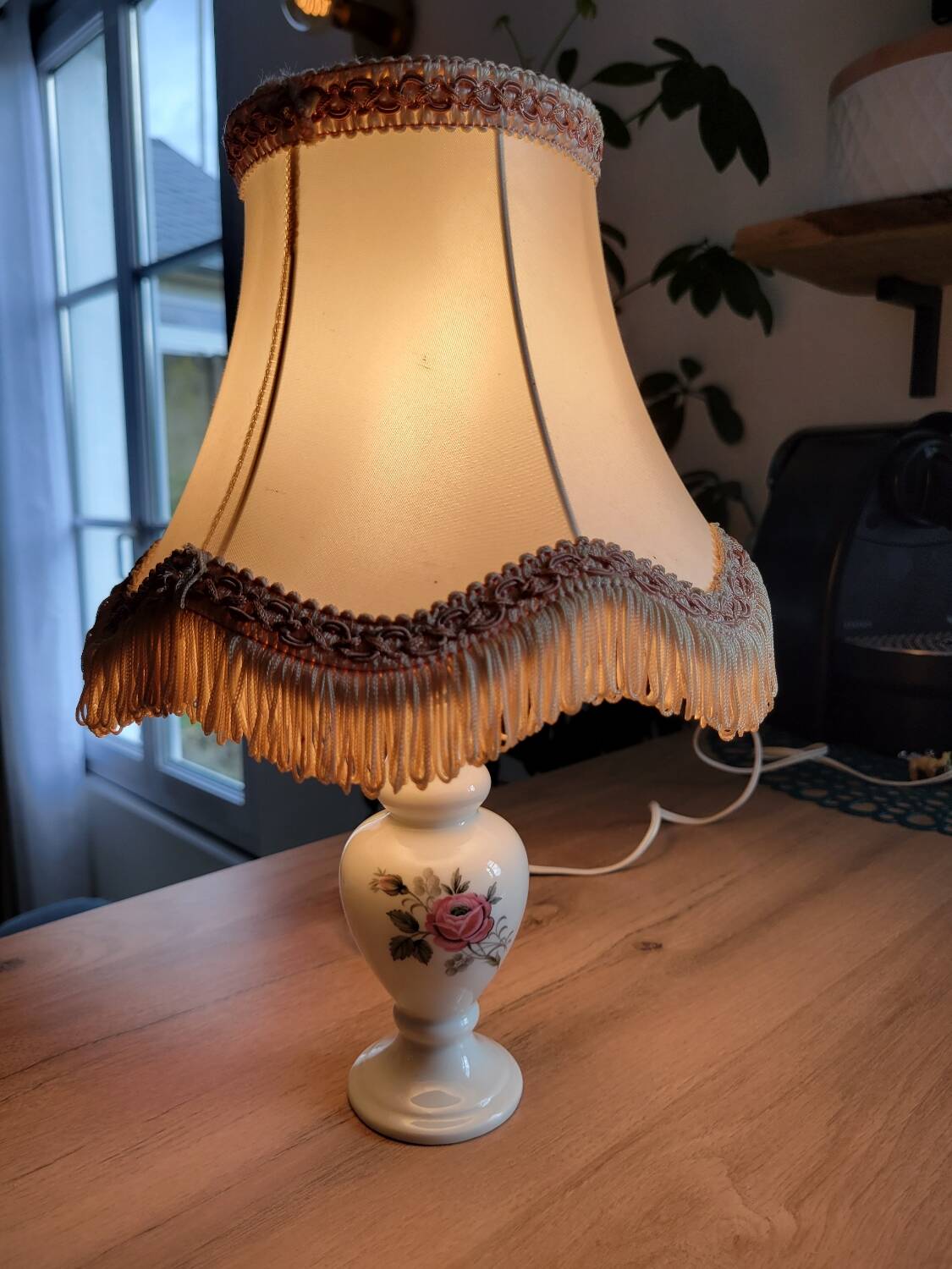 Porcelain bedside lamp