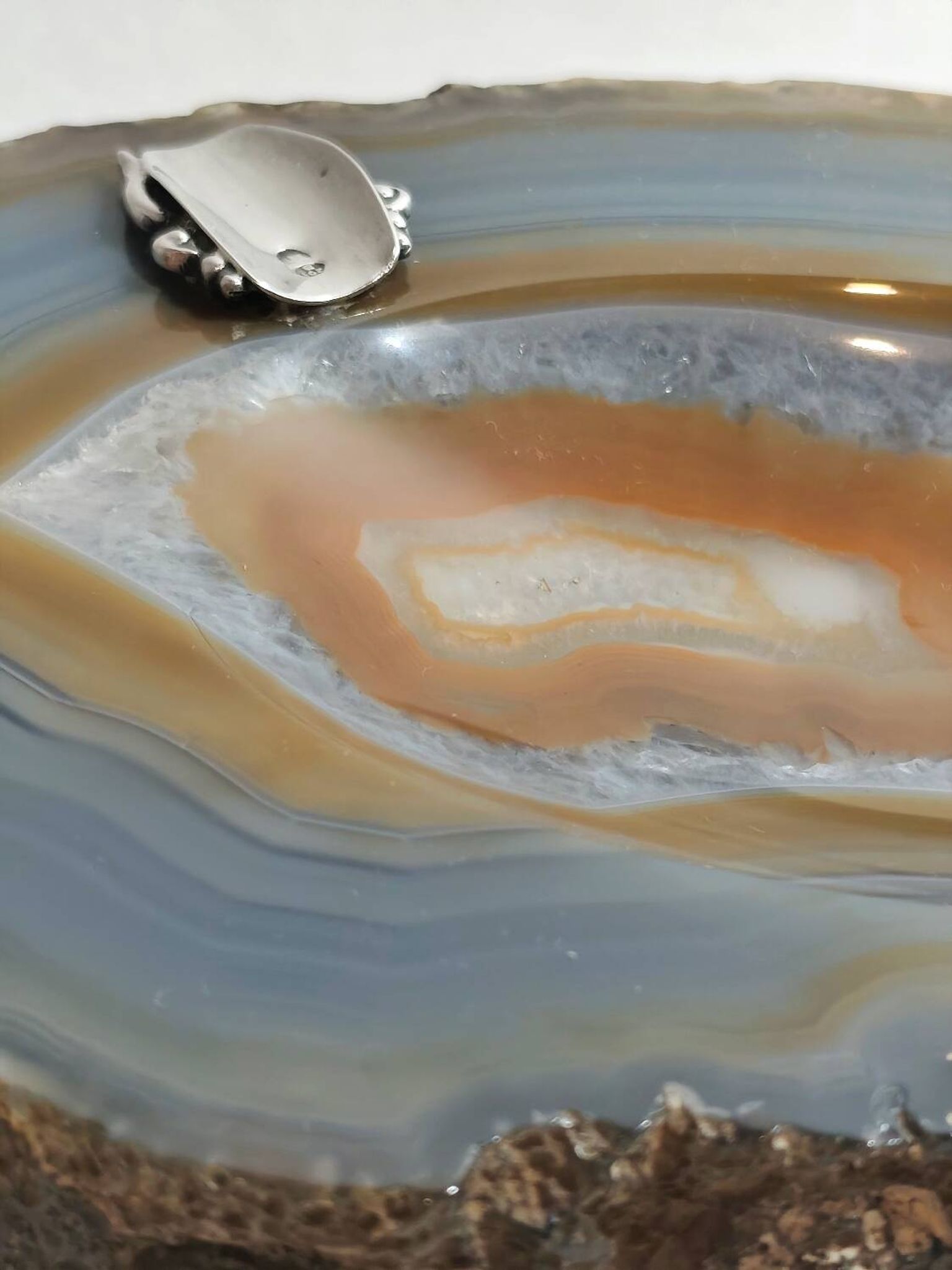 Cendrier en agate et en argent. Espagne, années 1970.