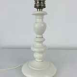 White turned wooden lamp, rattan shade, 1960s.