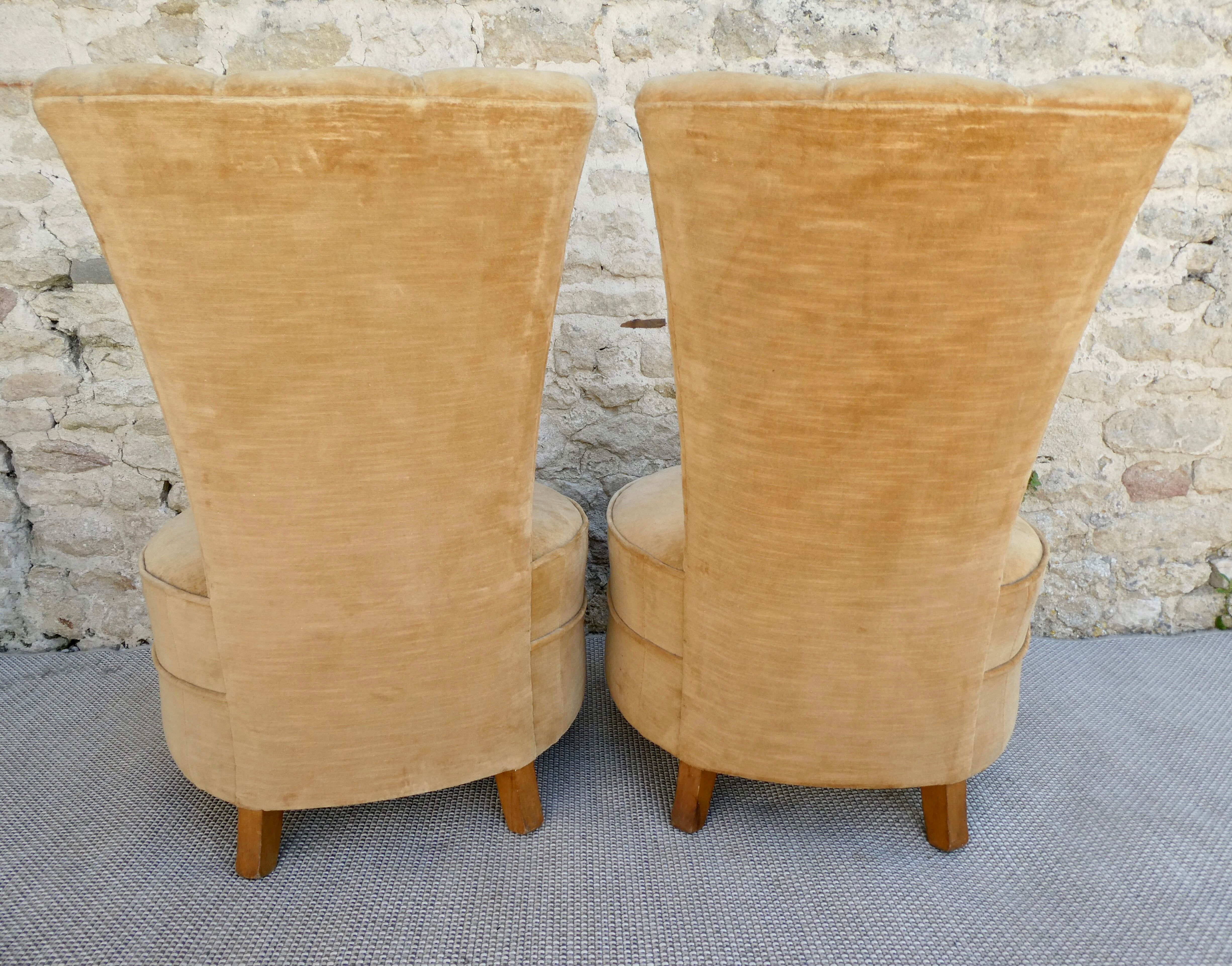 Paire de chauffeuses art deco en velours