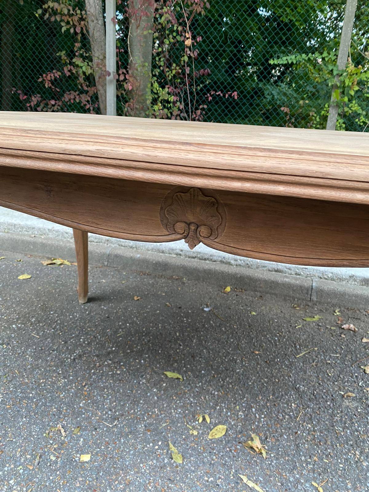 Louis XV extendable dining table, 20th century, renovated in solid oak, 245cm