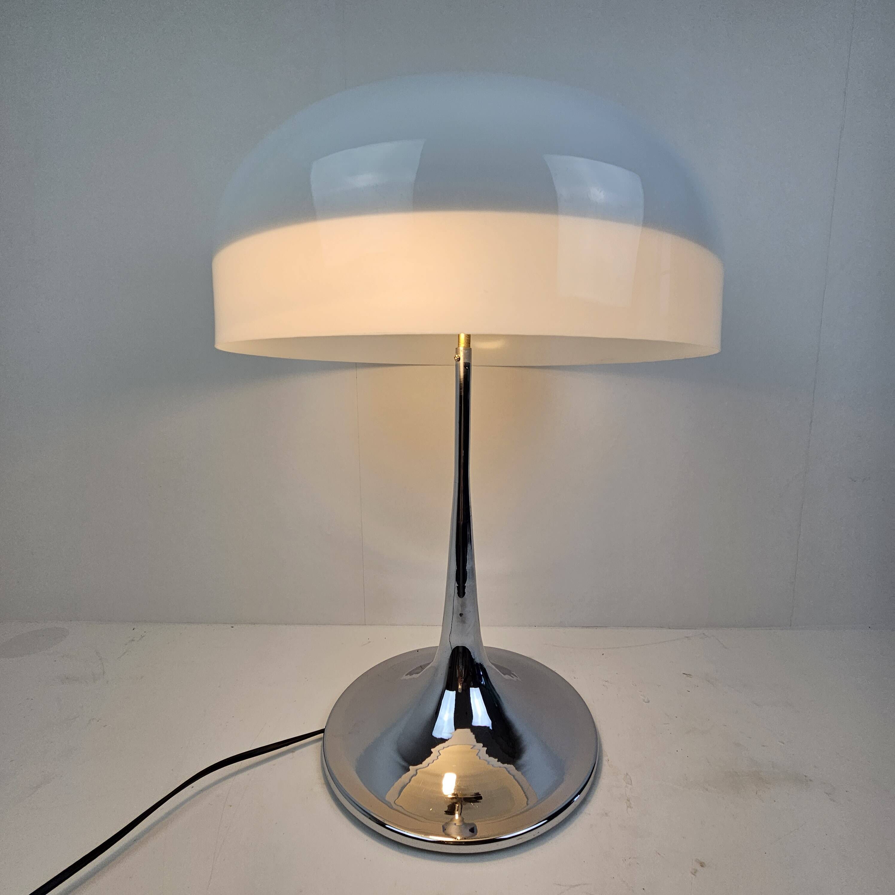 Lampe à poser champignon en métal chromé, Italie 1970