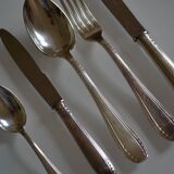 Ménagère métal argenté complète dans coffret 62 pièces