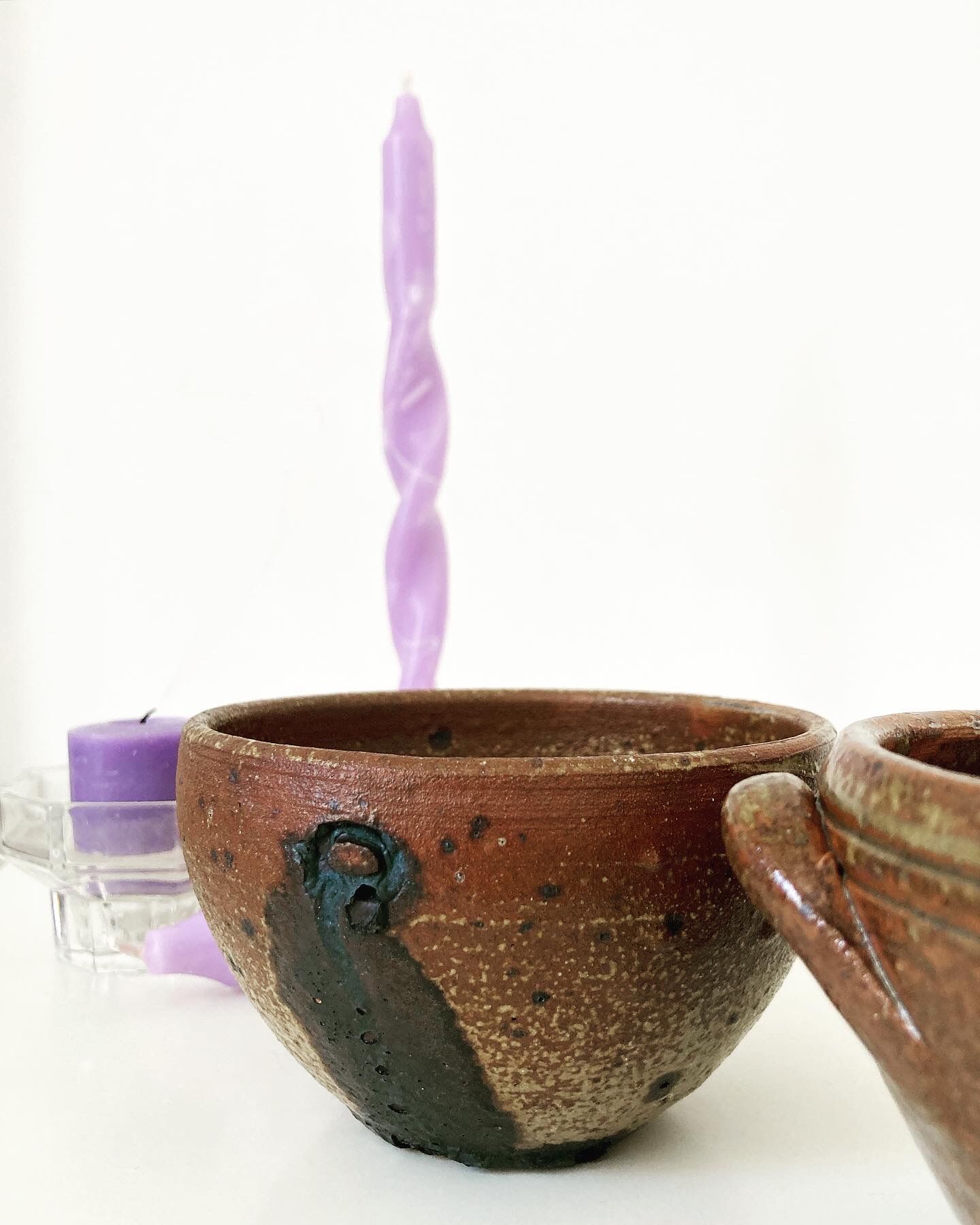 Duo of large stoneware bowls