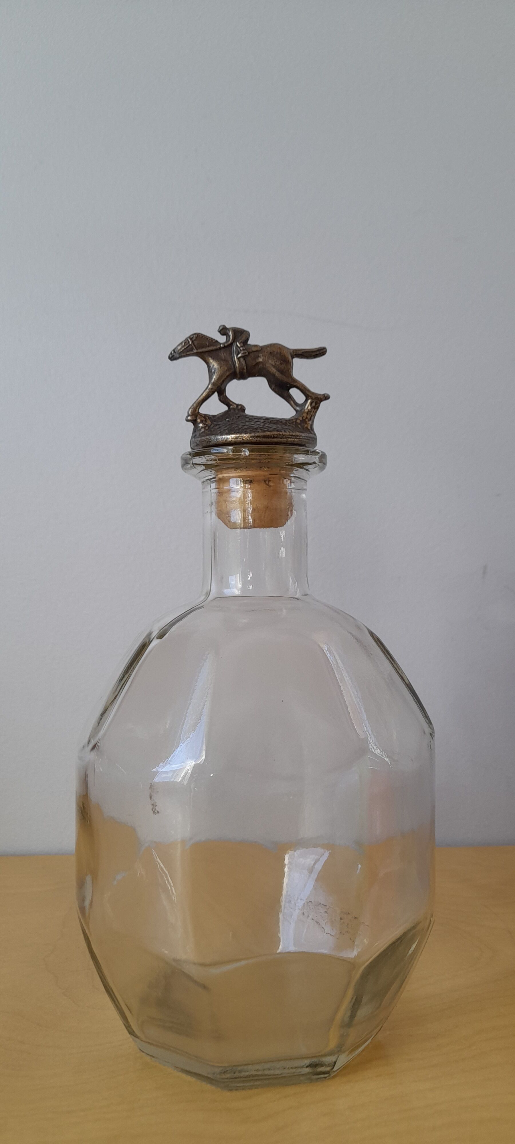 Bouteille grenade,bouchon cheval et cavalier