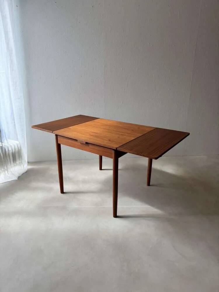 Scandinavian design dining table in solid teak from the 1960s.