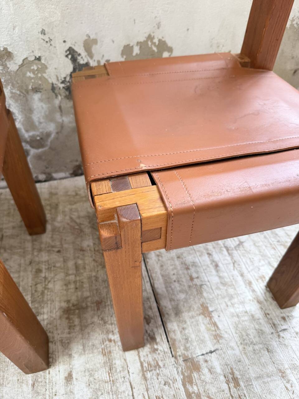 Paire de chaises Pierre Chapo S11