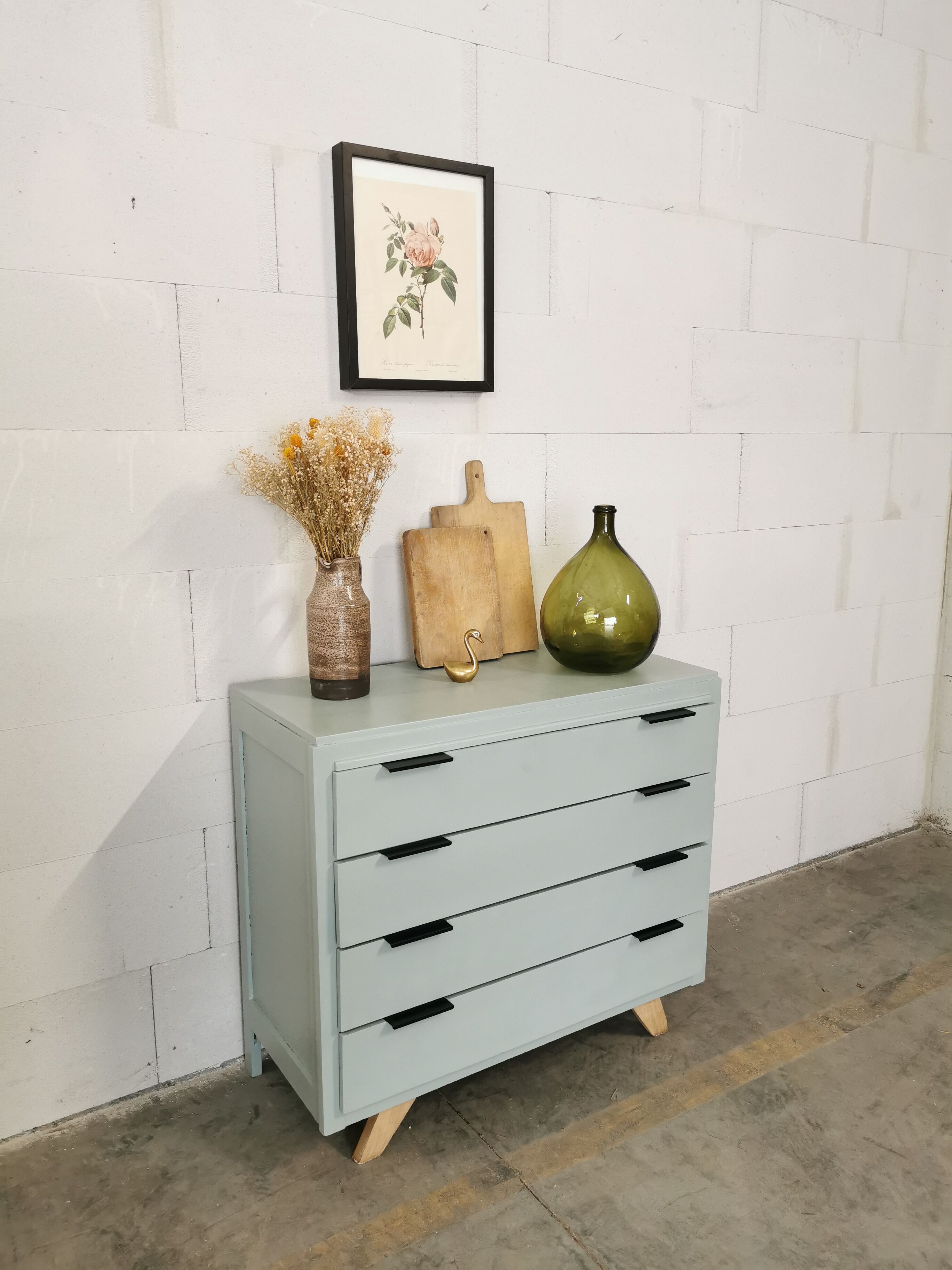 Vintage dresser