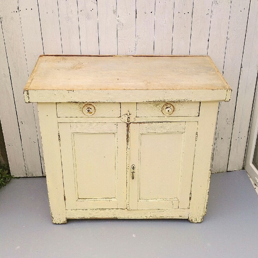 Parisian log furniture vintage kitchen