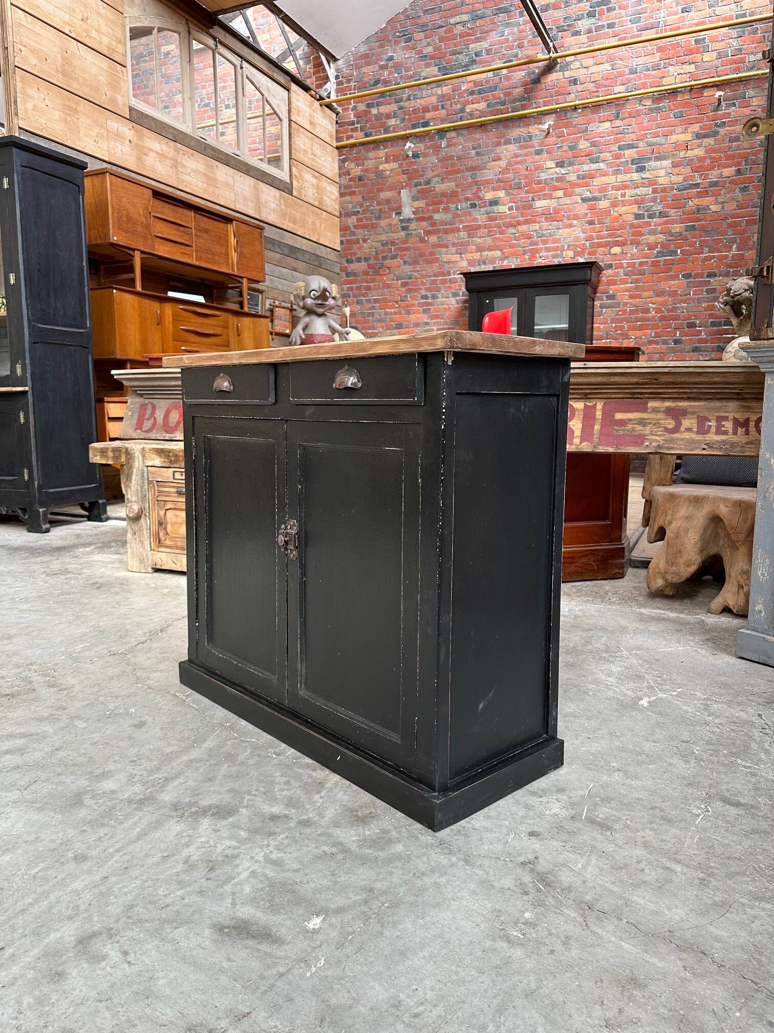 Parisian buffet 1950s