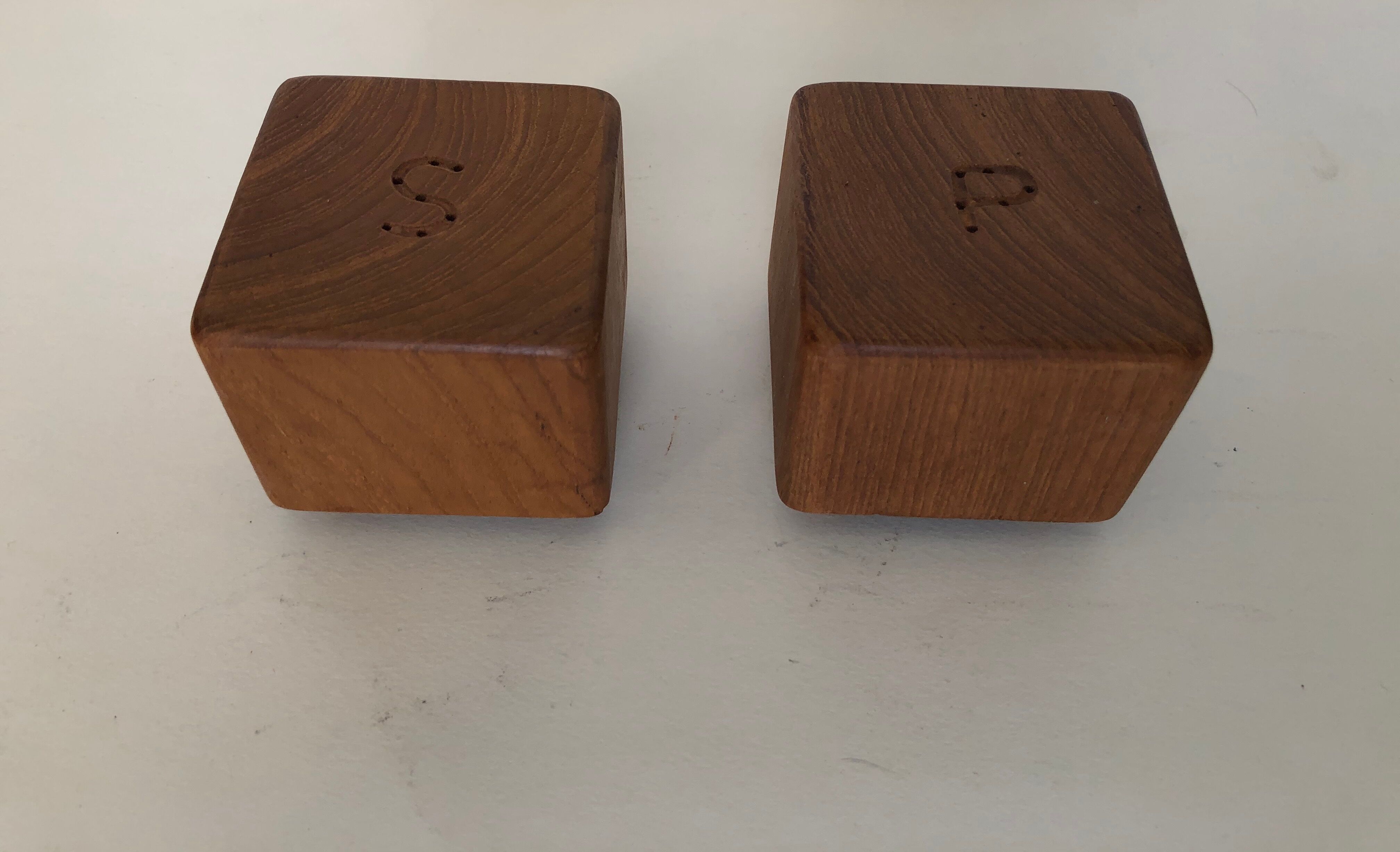 Scandinavian salerons