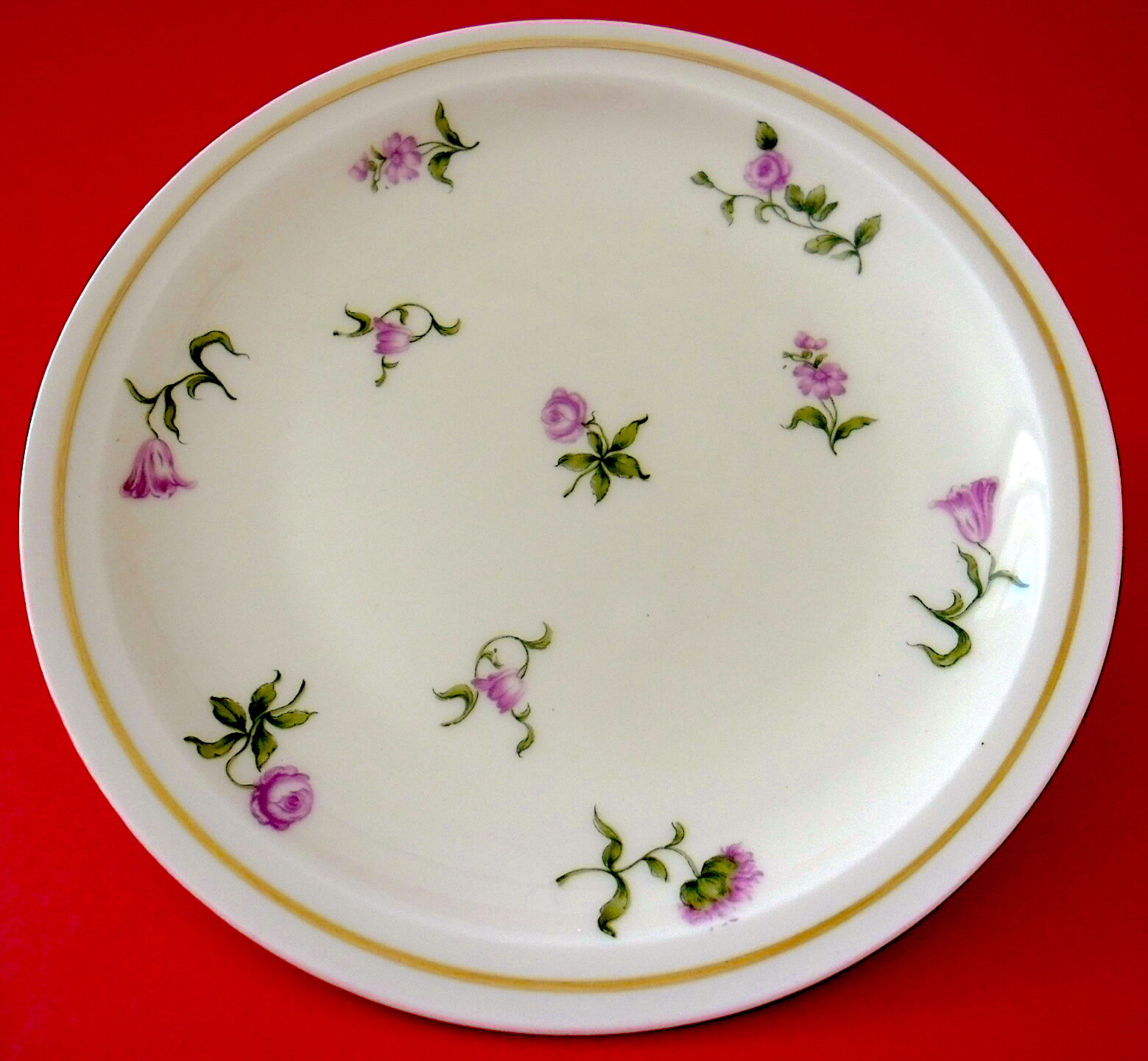 Porcelain dessert service with floral decoration