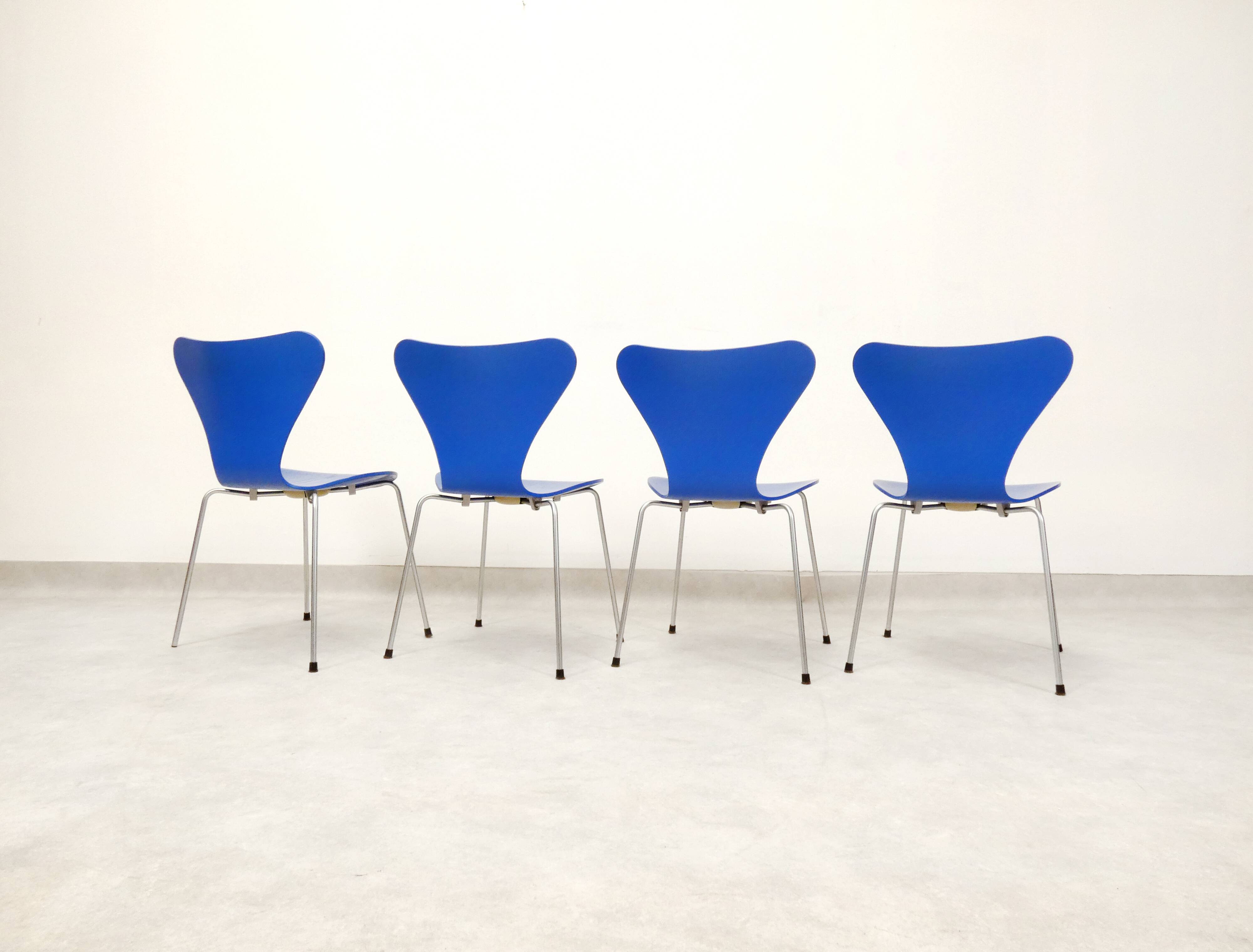 4 butterfly chairs by Arne Jacobsen for Fritz Hansen