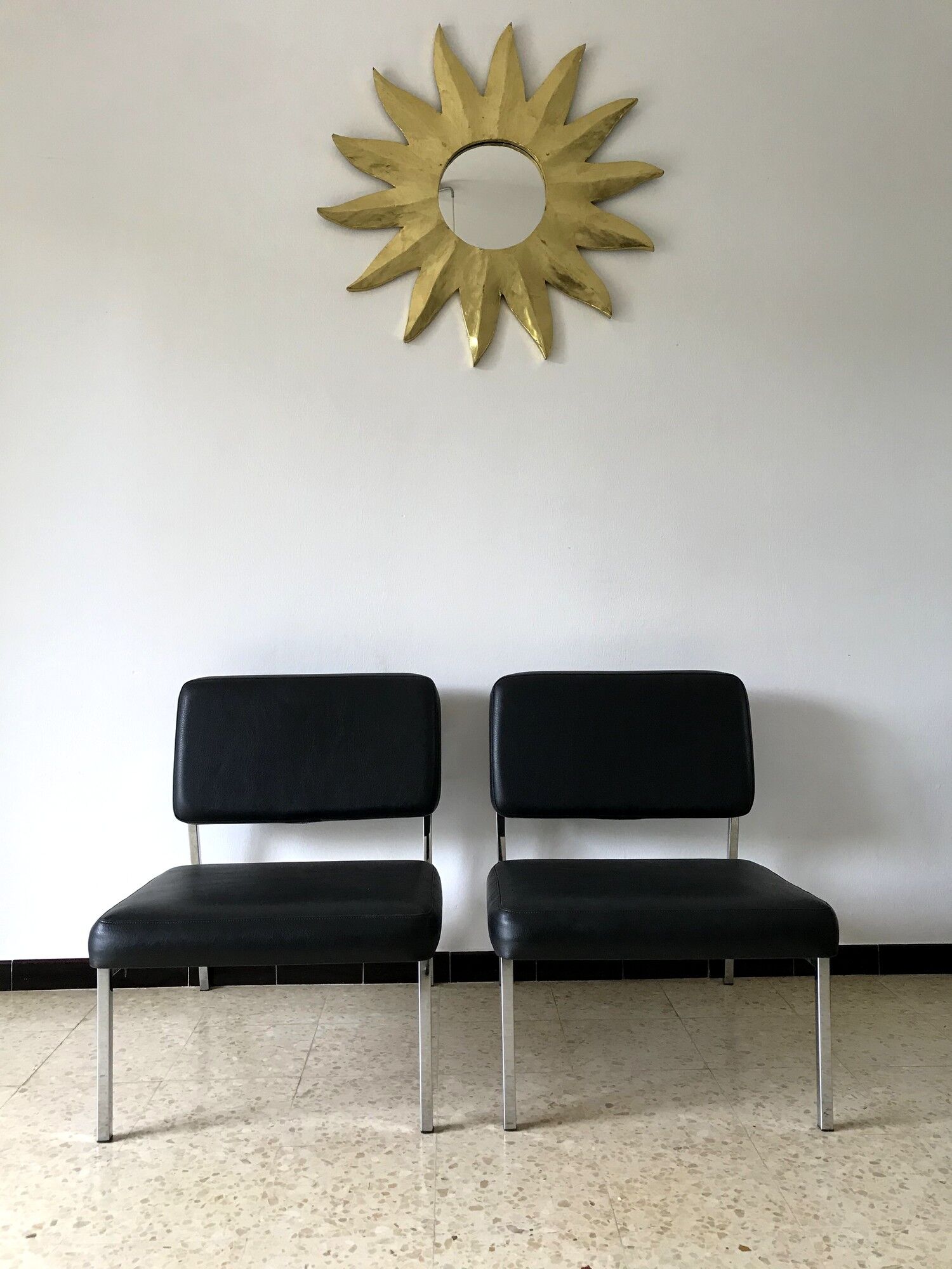 2 vintage chrome and skaï 70s chairs