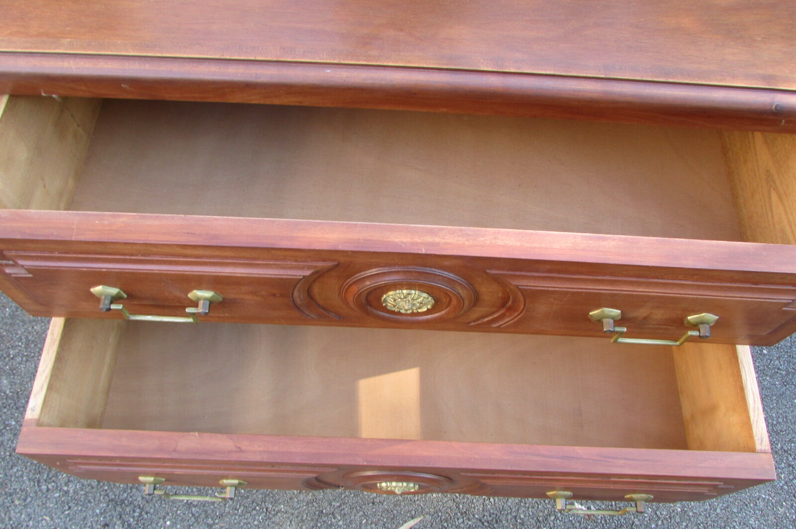 Parisian jumping chest of drawers, 2 drawers, Louis XVI style