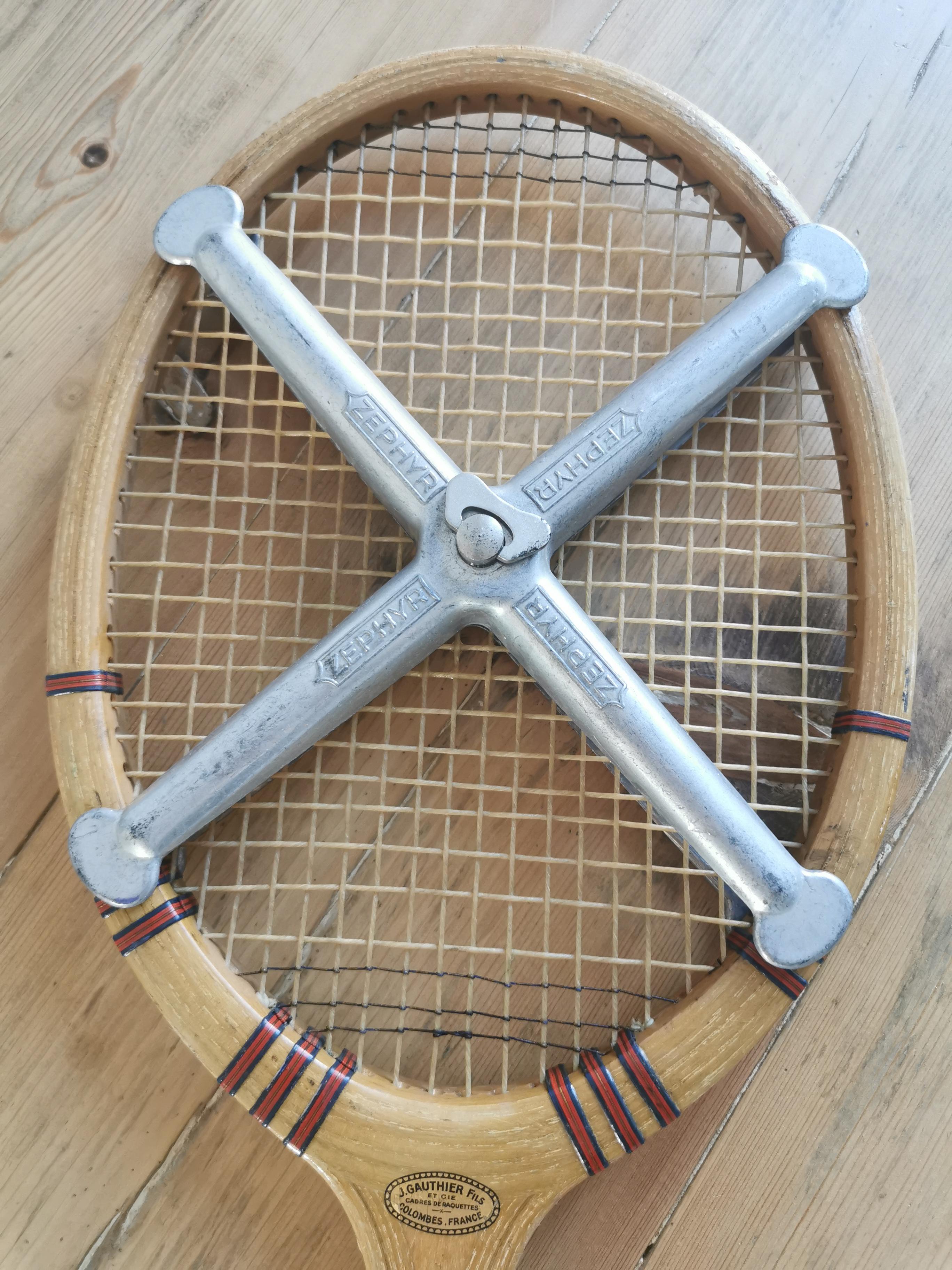 Raquette de tennis vintage