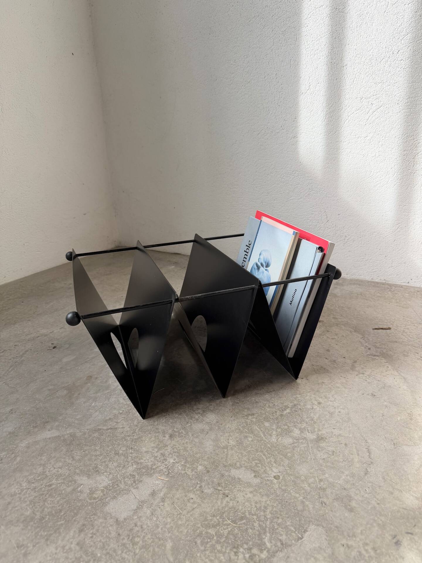 Modular magazine rack Memphis 1980