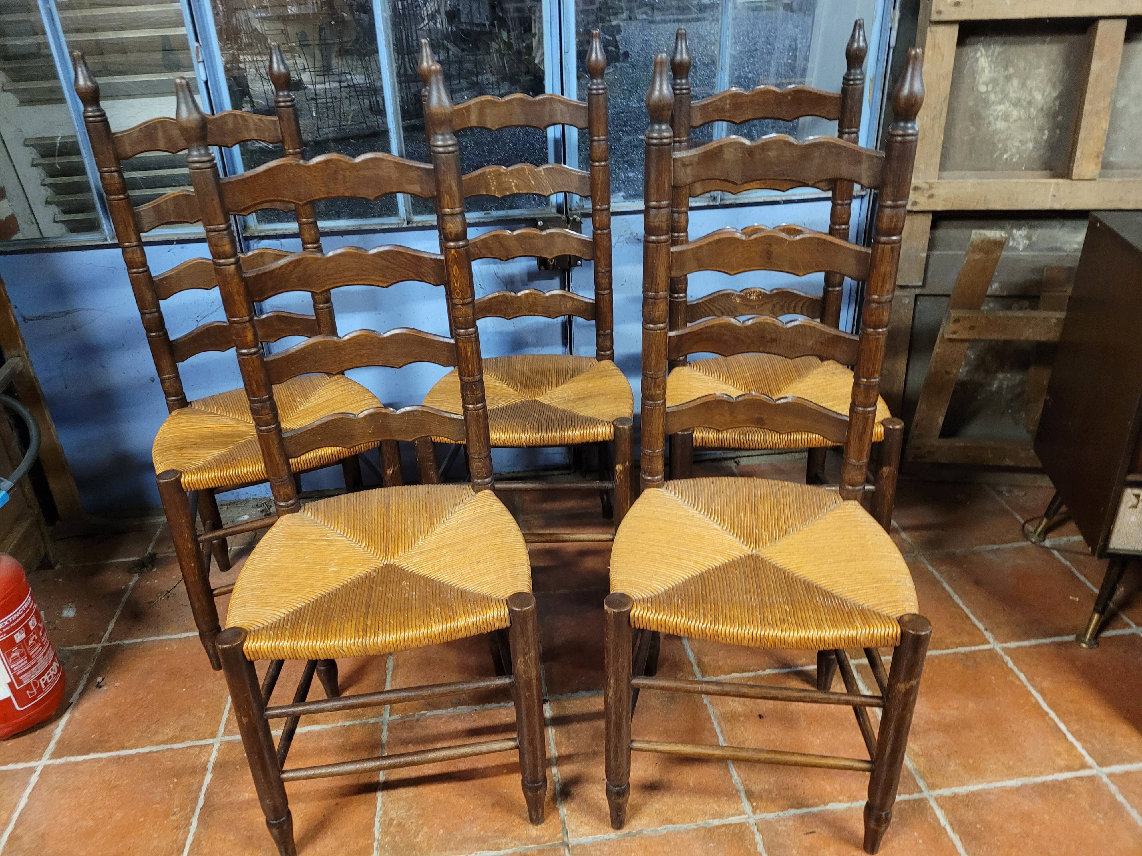 Set of 5 Picardy dining room chairs
