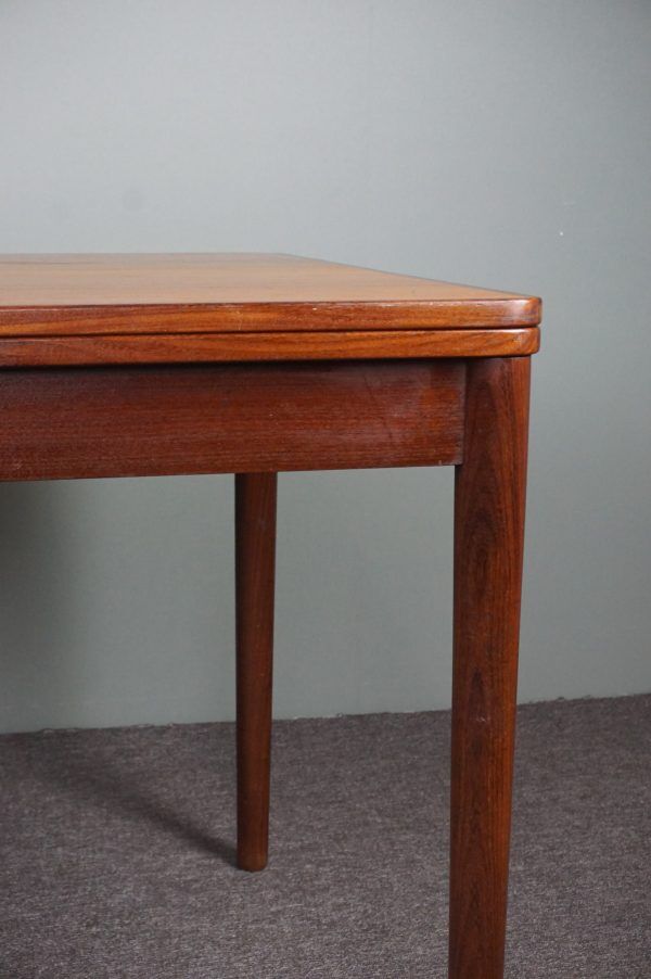 Stretchy vintage dining table Cees Braakvan for Pastoe