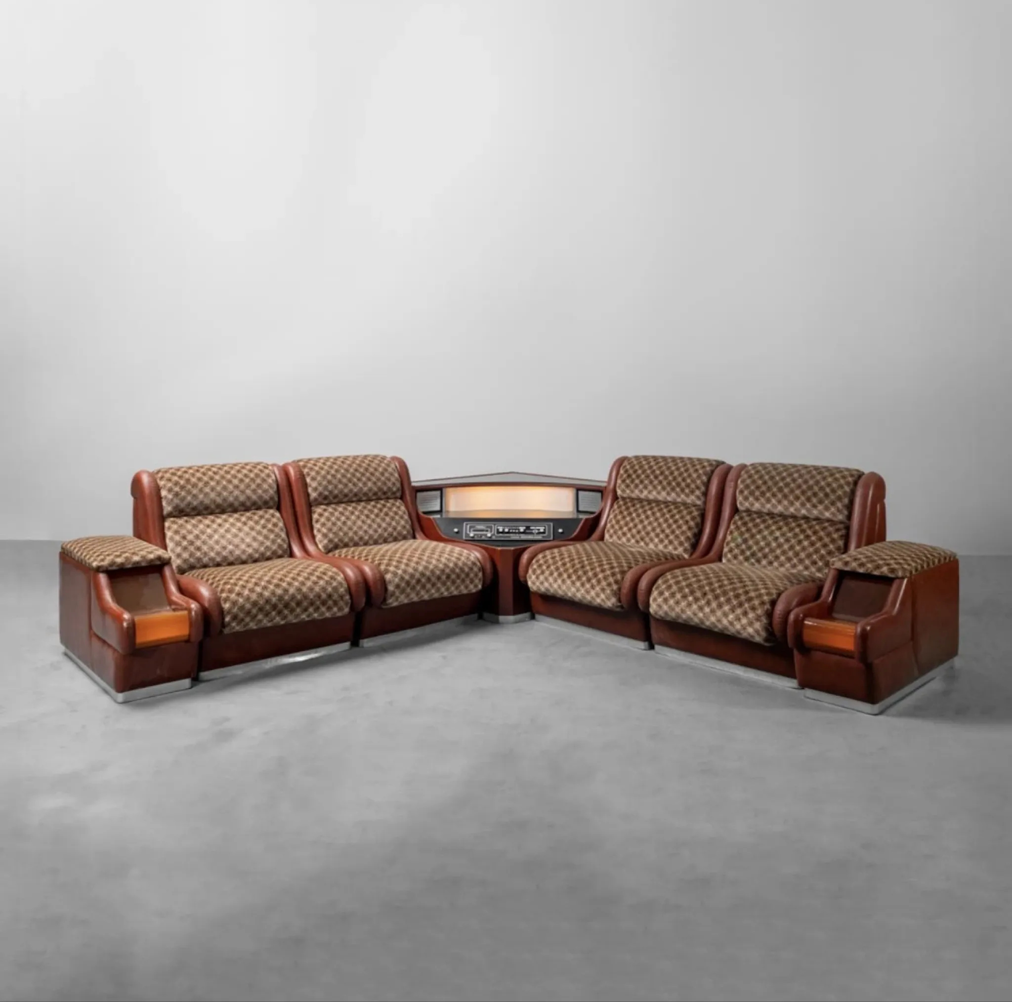 Modular Hi-Fi Retro Corner Sofa – 1970s (Space A)