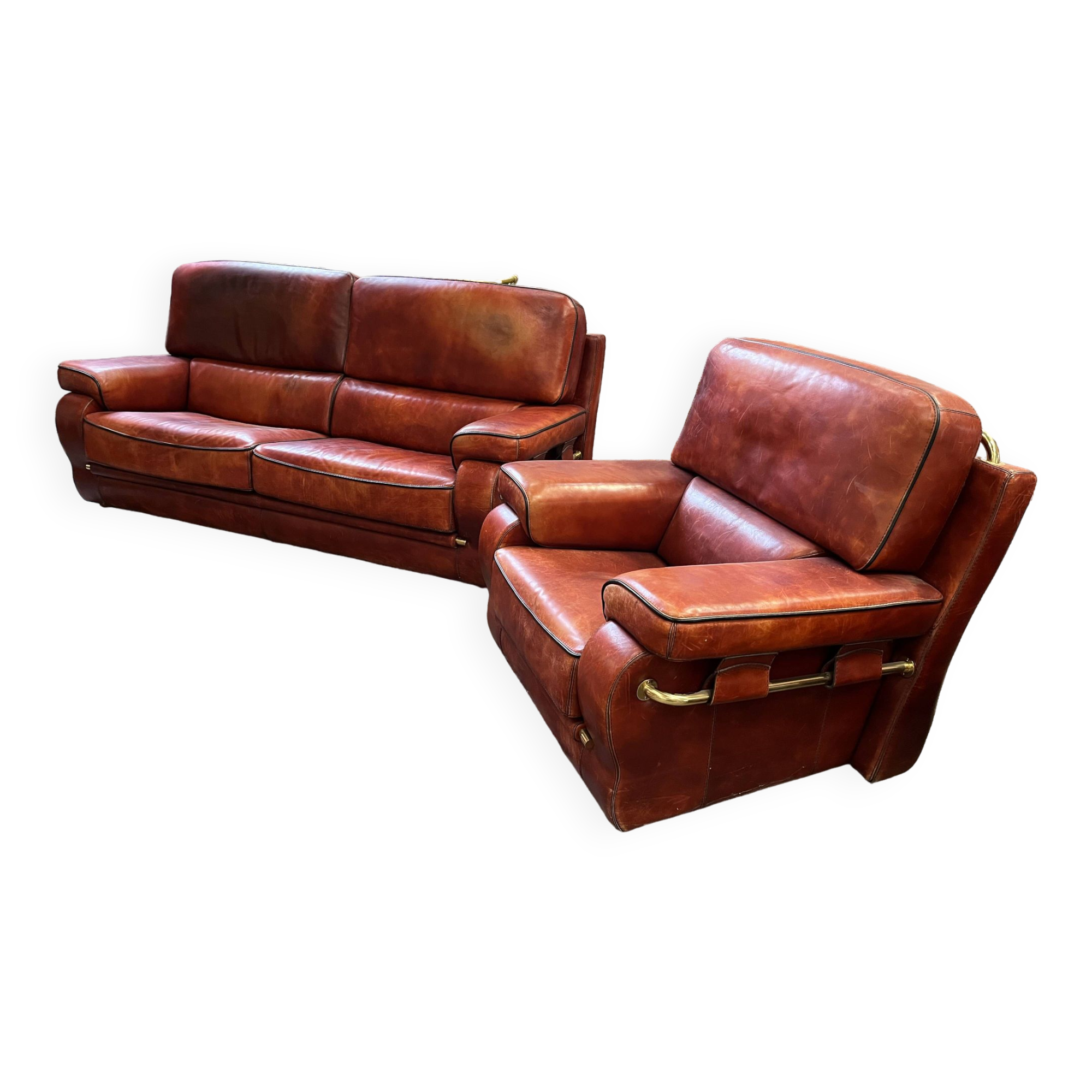 living room in patinated leather and brass from the 80s