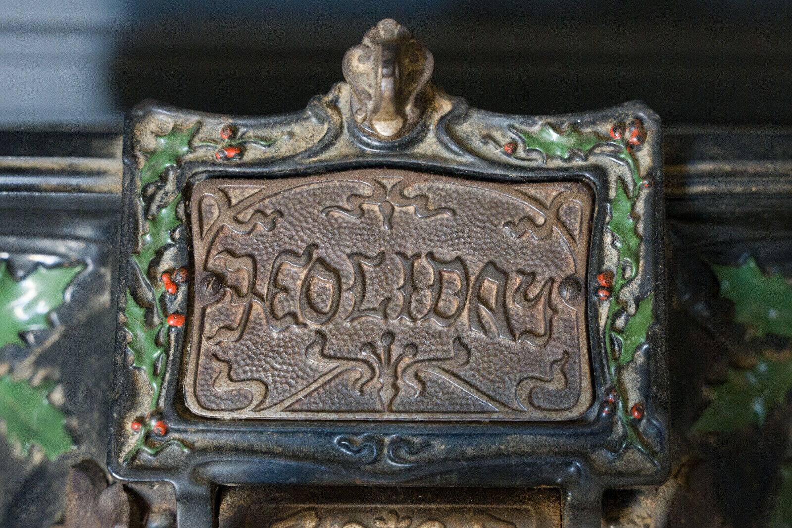Cast iron stove Forges Fonderie Saint Nicolas brand Holiday Décor holly