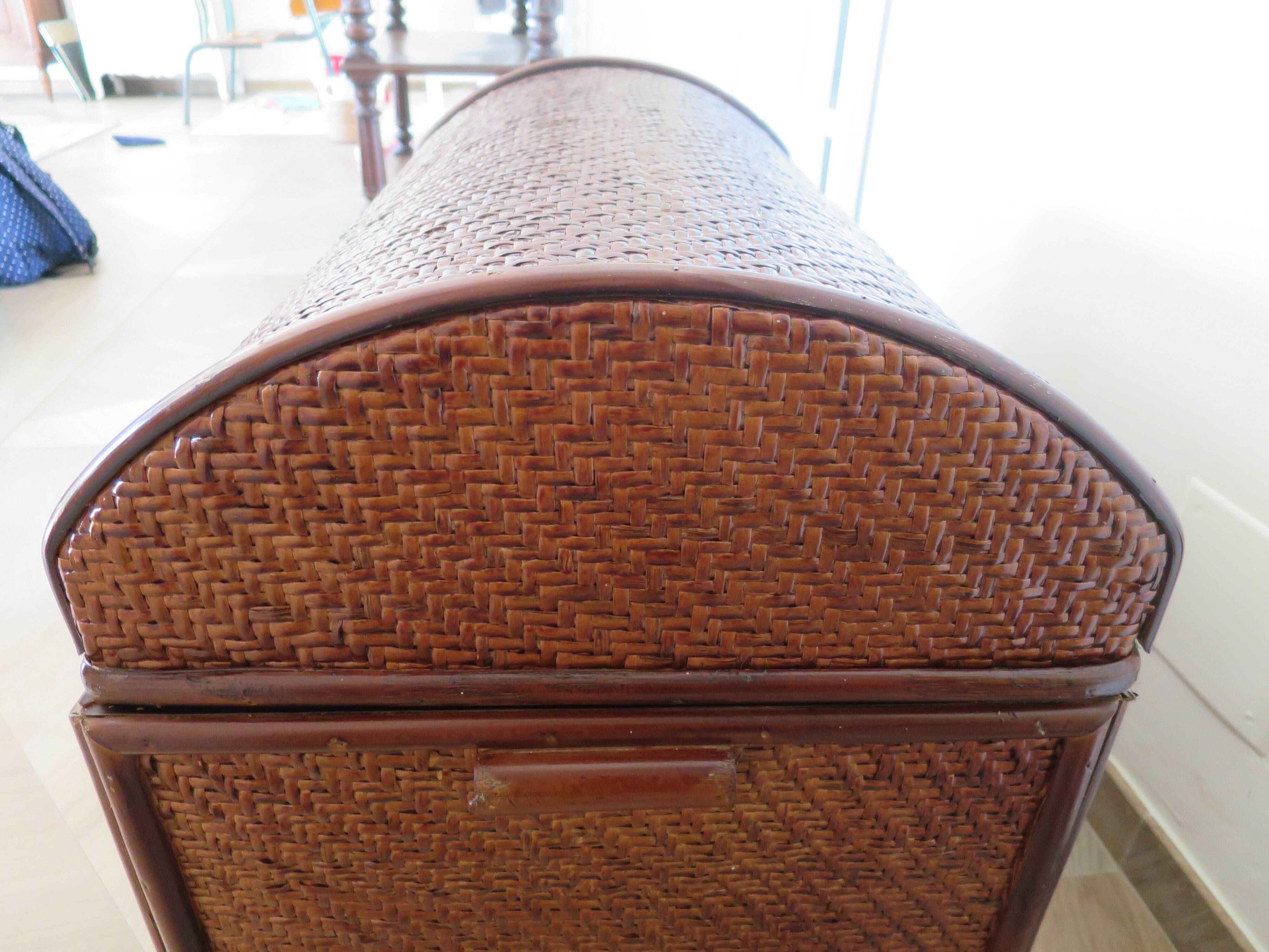 Vintage storage chest - curved - woven rattan - 1970s - mahogany colour