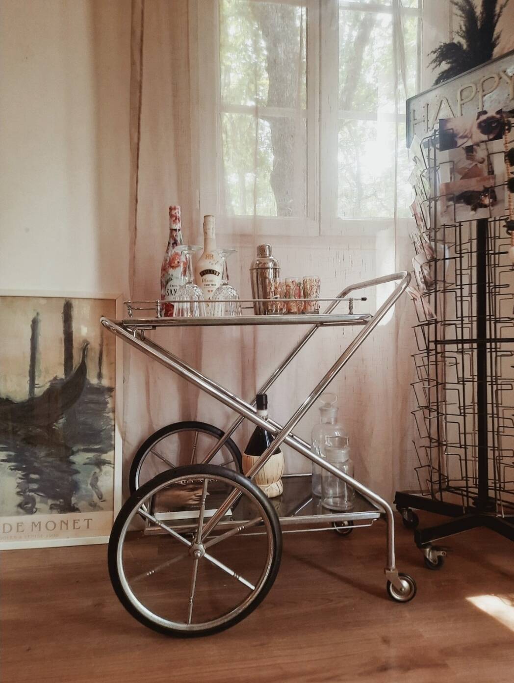 Chrome dessert table