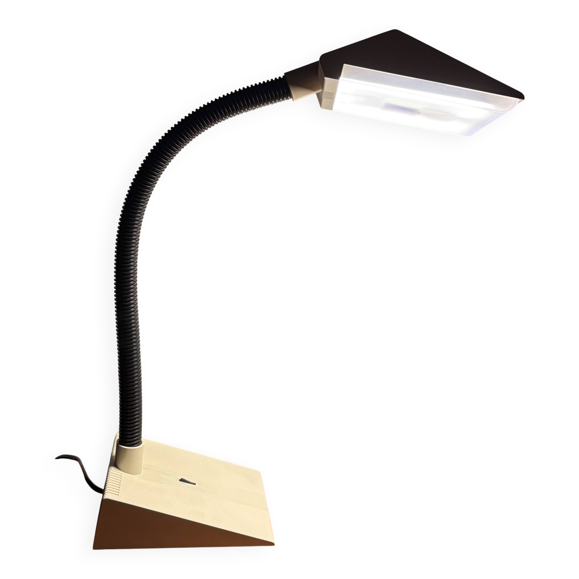 White 2D IBIS table light by Fulvio Battaglia for THORN