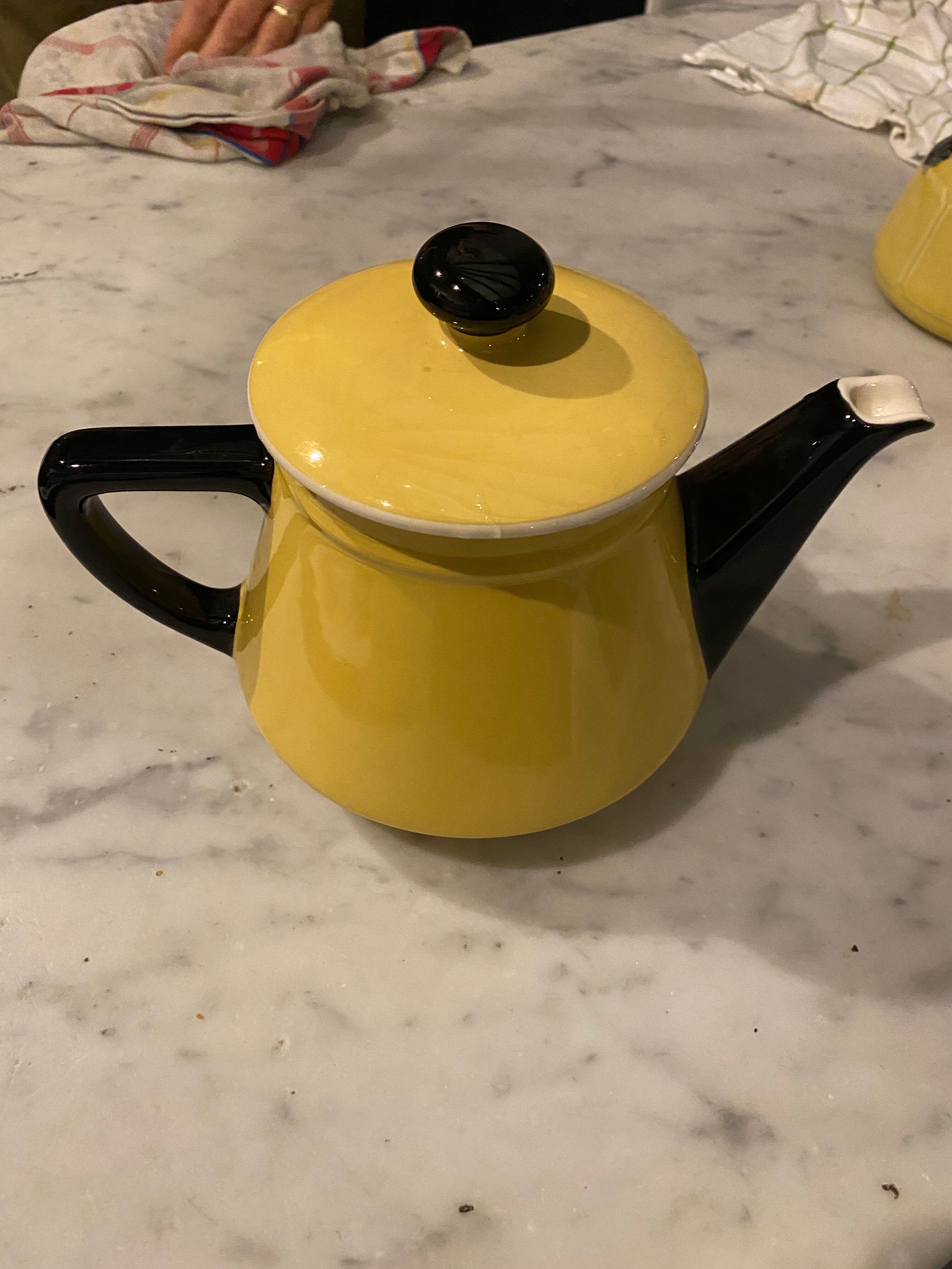 Villeroy and Boch ceramic teapot