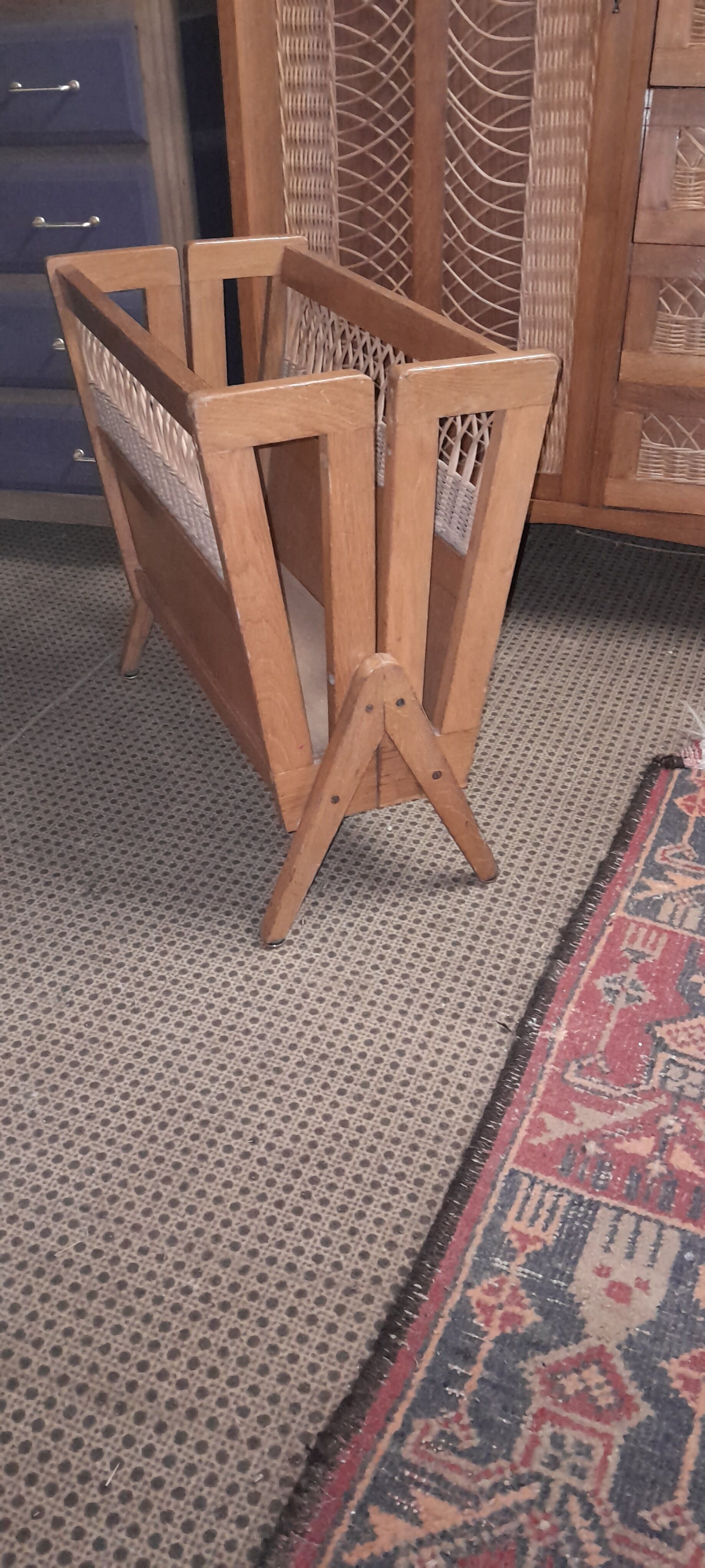 Magazine rack