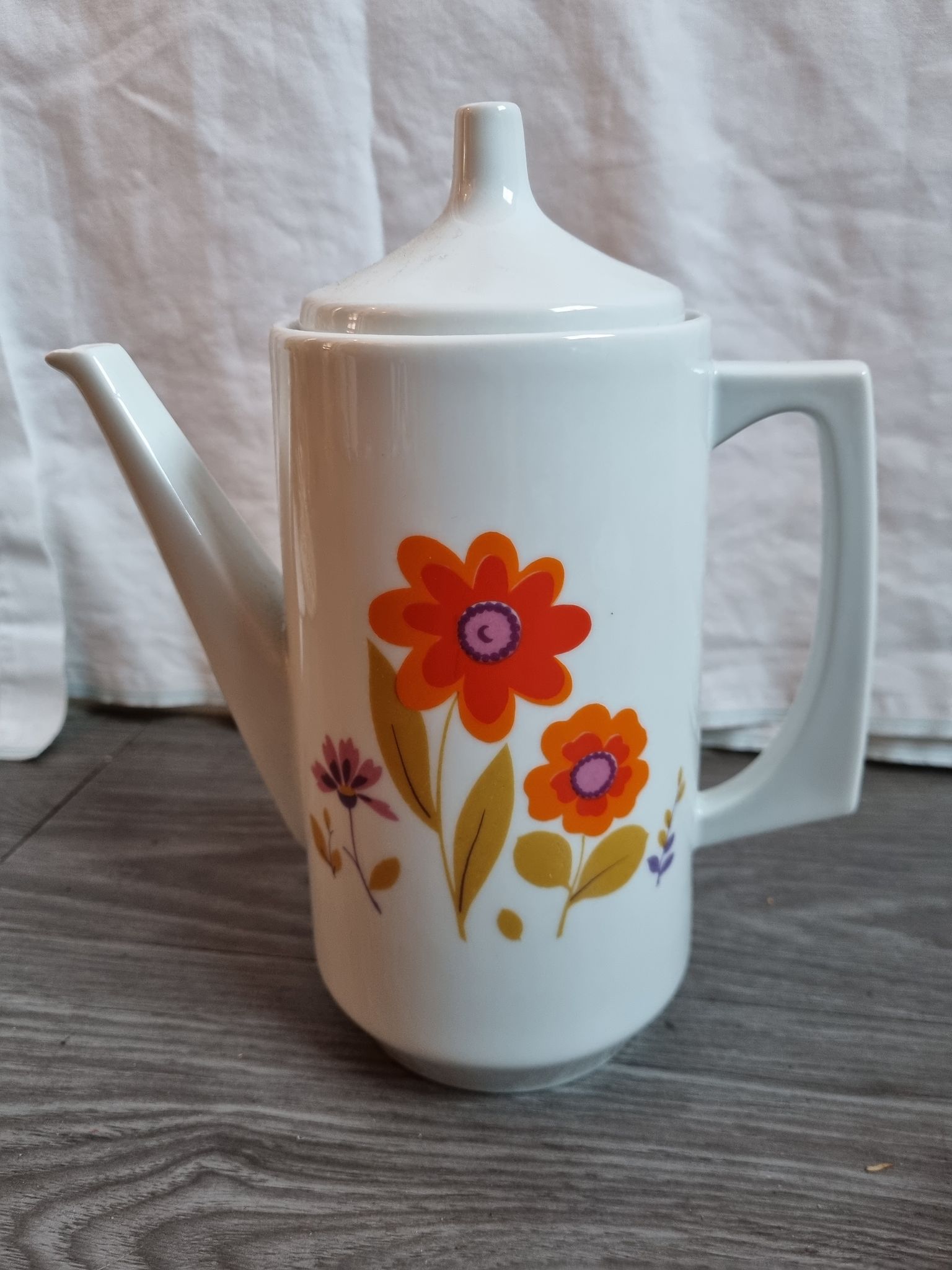 Porcelain coffee maker l'hirondelle from 1980