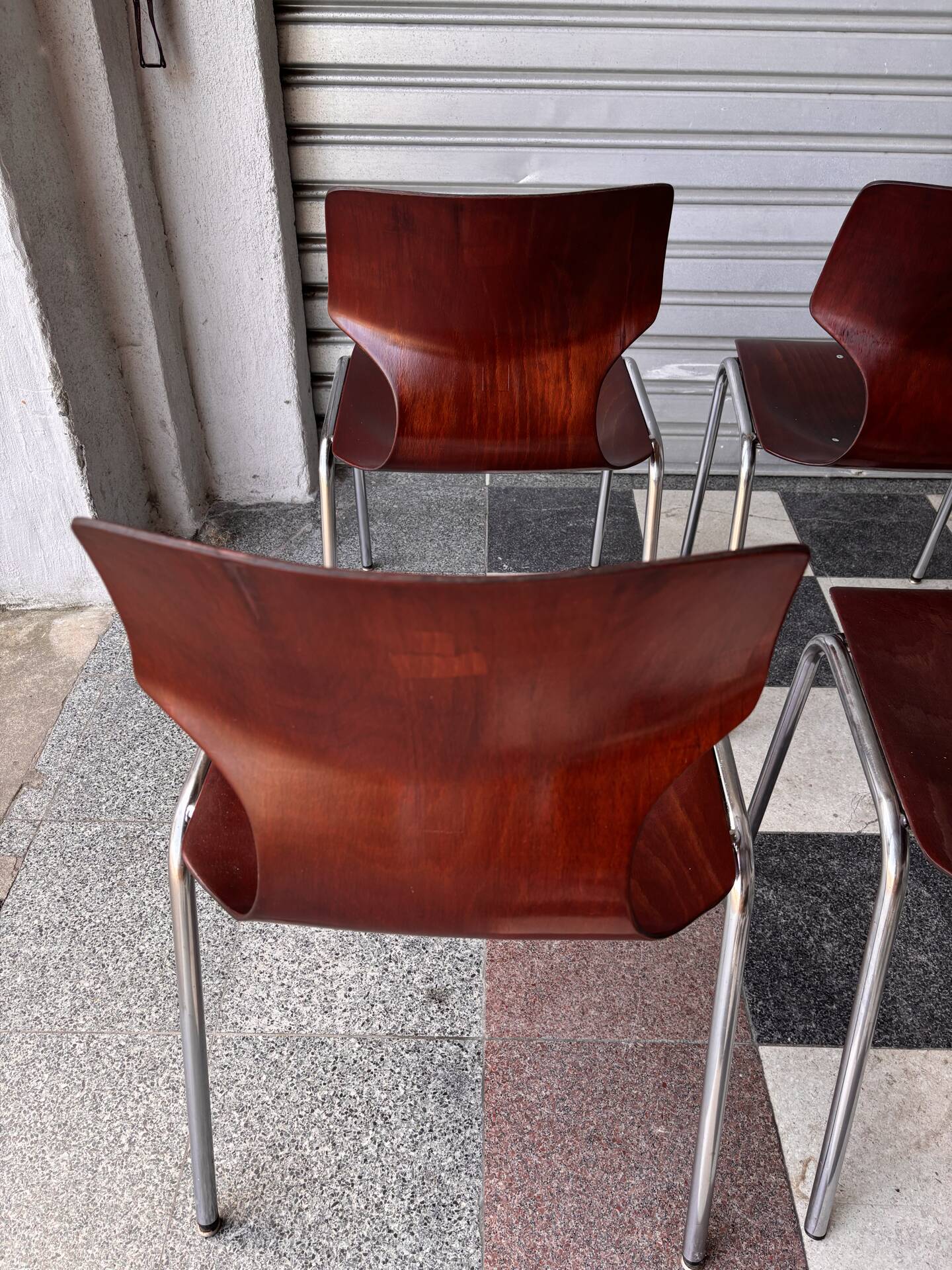 Lot de 10 chaises Pagholz