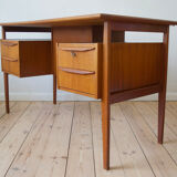Danish Teak Floating Desk By Gunner Nielsen For Tibergaard, 1960s.