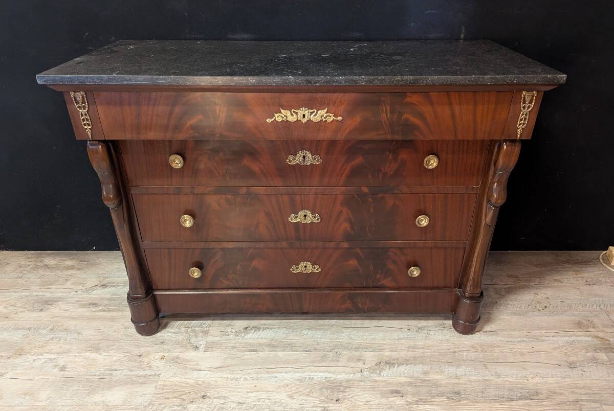 Mahogany chest of drawers with swan decoration