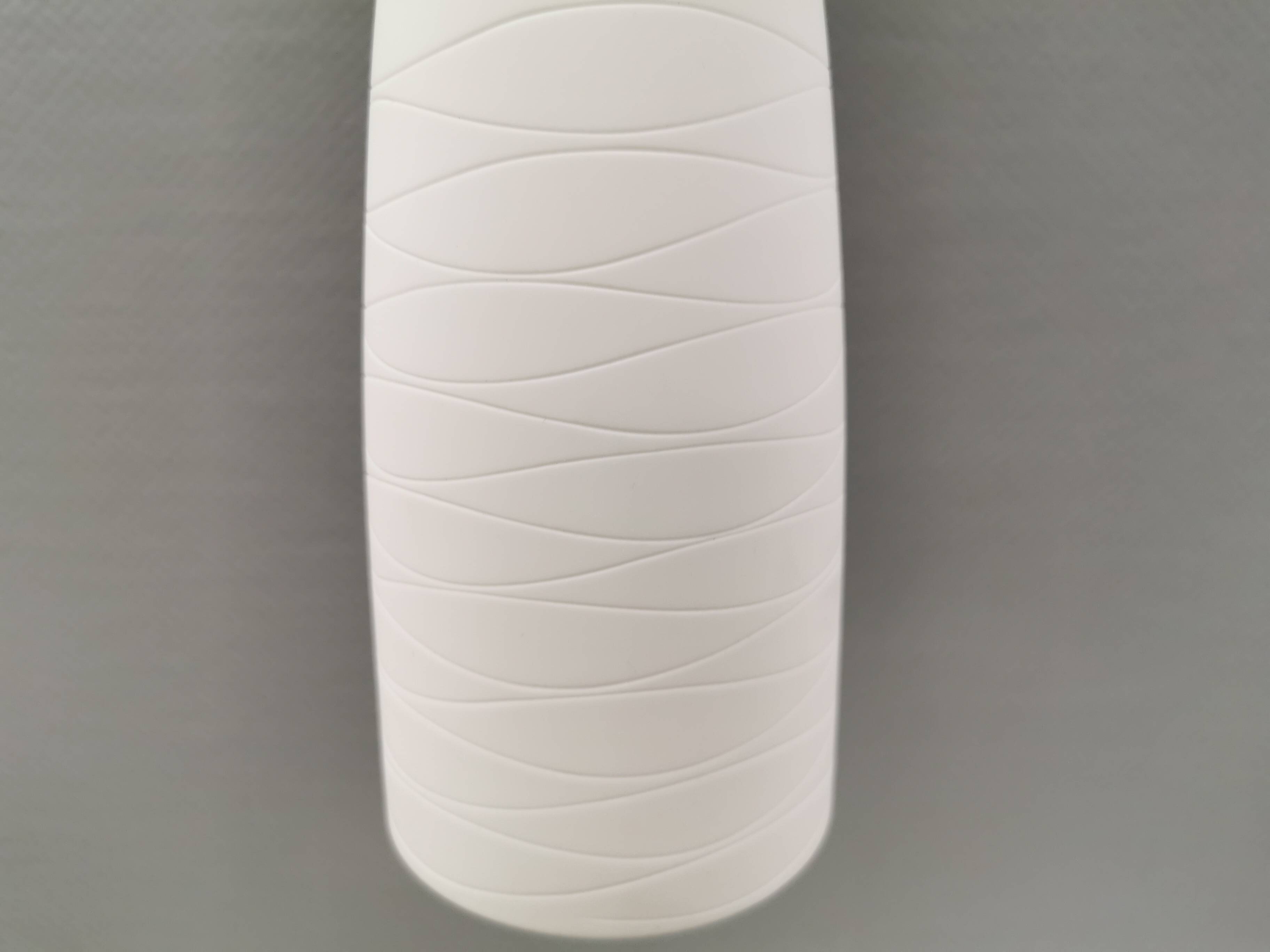 Hanging lamps in handmade/mouth-blown white Murano glass, Italy 1990s