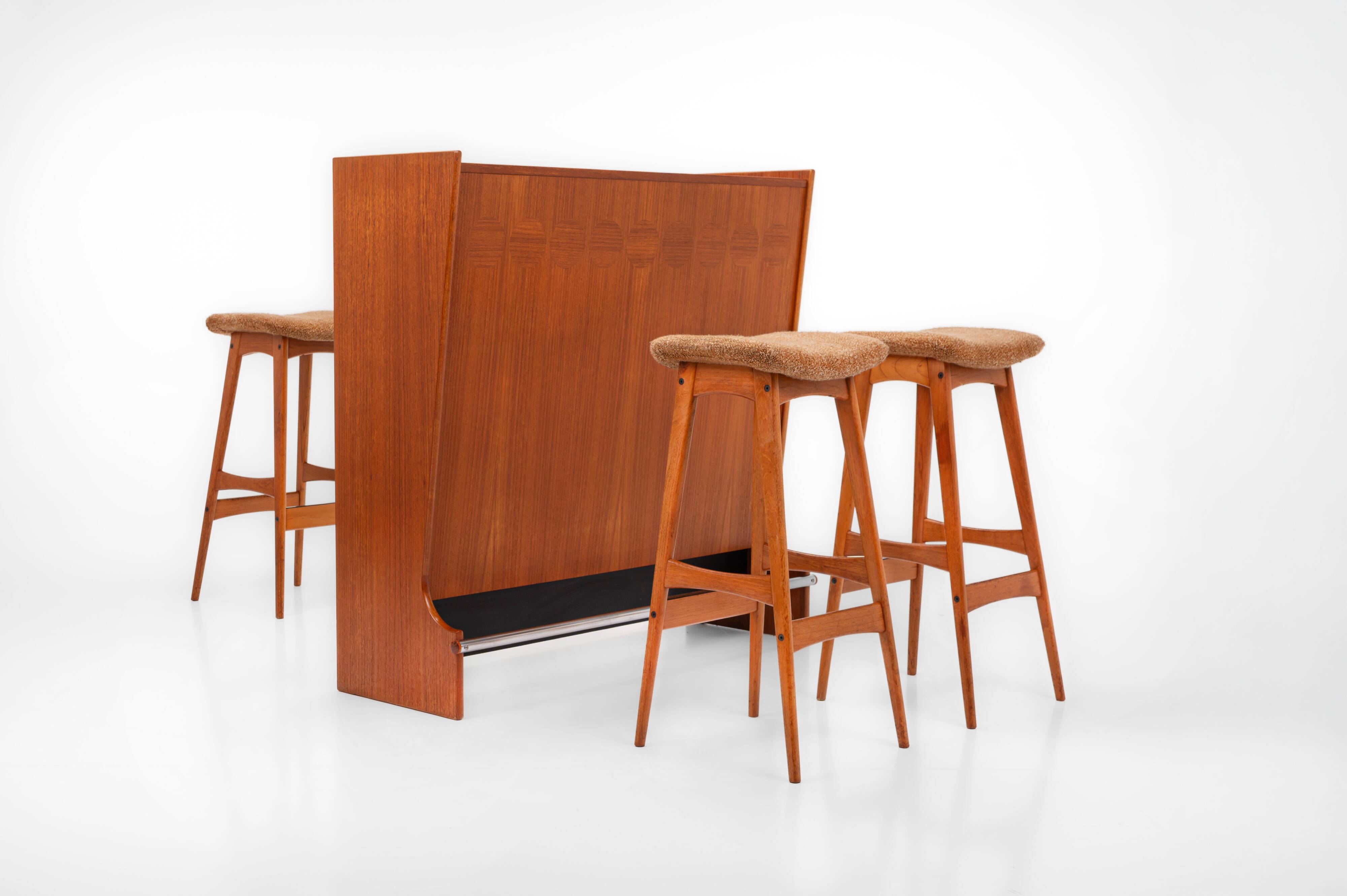 SK661 Cocktail Cabinet and Bar Stools by Johannes Andersen for Skaaning & Son 1960s
