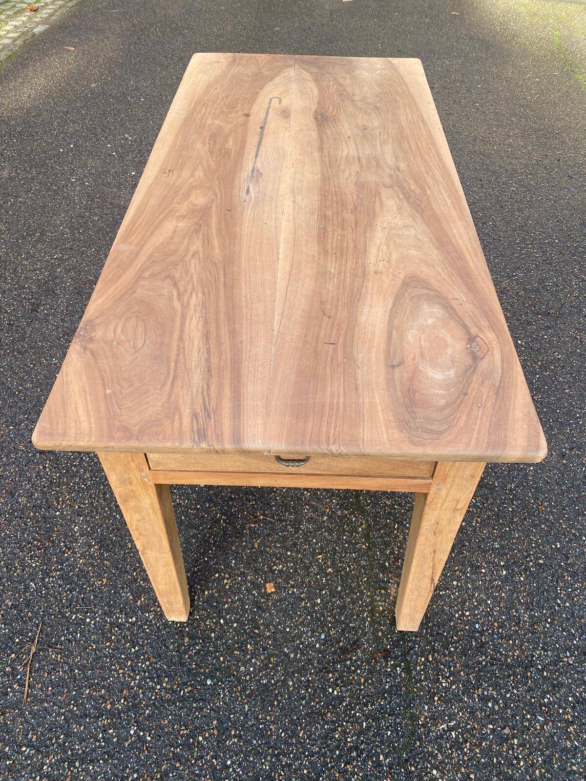 Renovated farmhouse table in solid oak from the 18th century with drawer, 150cm.