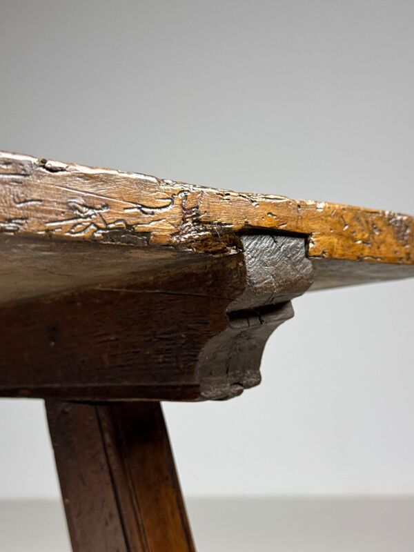 Table espagnole du XVIIIe siècle