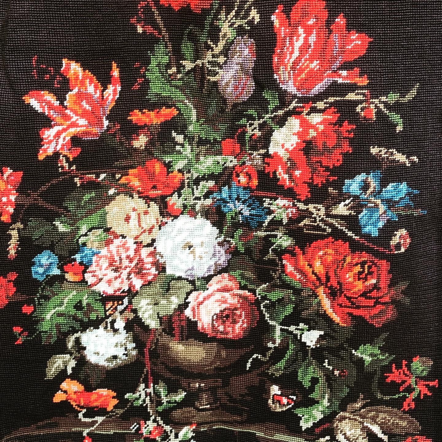 Floral wall tapestry