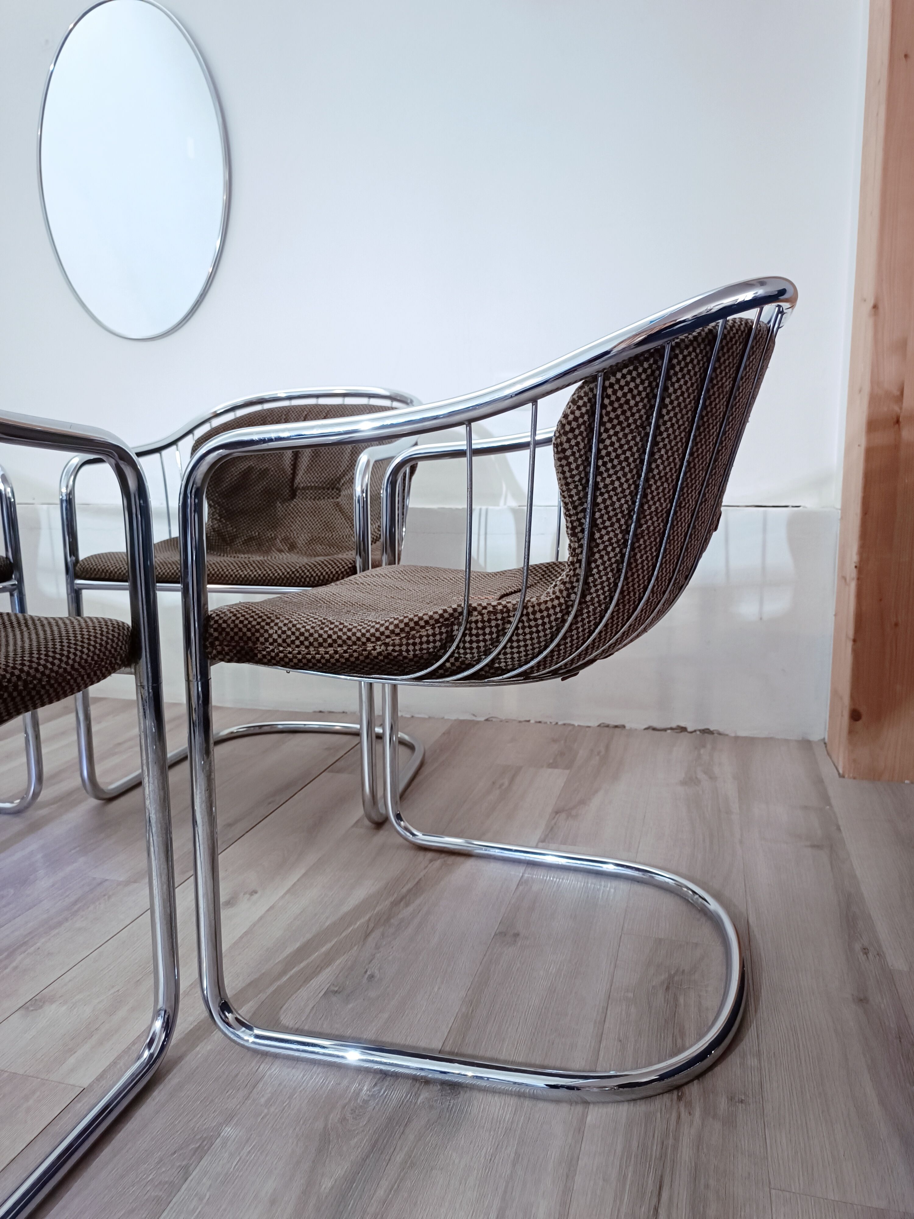 Chaises cantilever par Gastone Rinaldi pour Rima 1970s