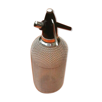 Seltz water siphon Glass body harmoniously meshed with translucent filaments
