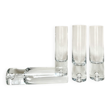 Set de quatre verres à liqueur